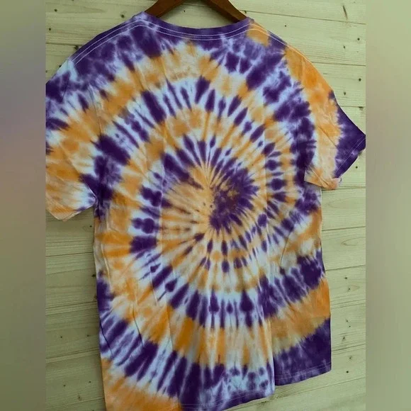 GILDAN Soft Style | Tie-Dye T-Shirt | Color:  Purple & Orange | Size: M … - Picture 4 of 8